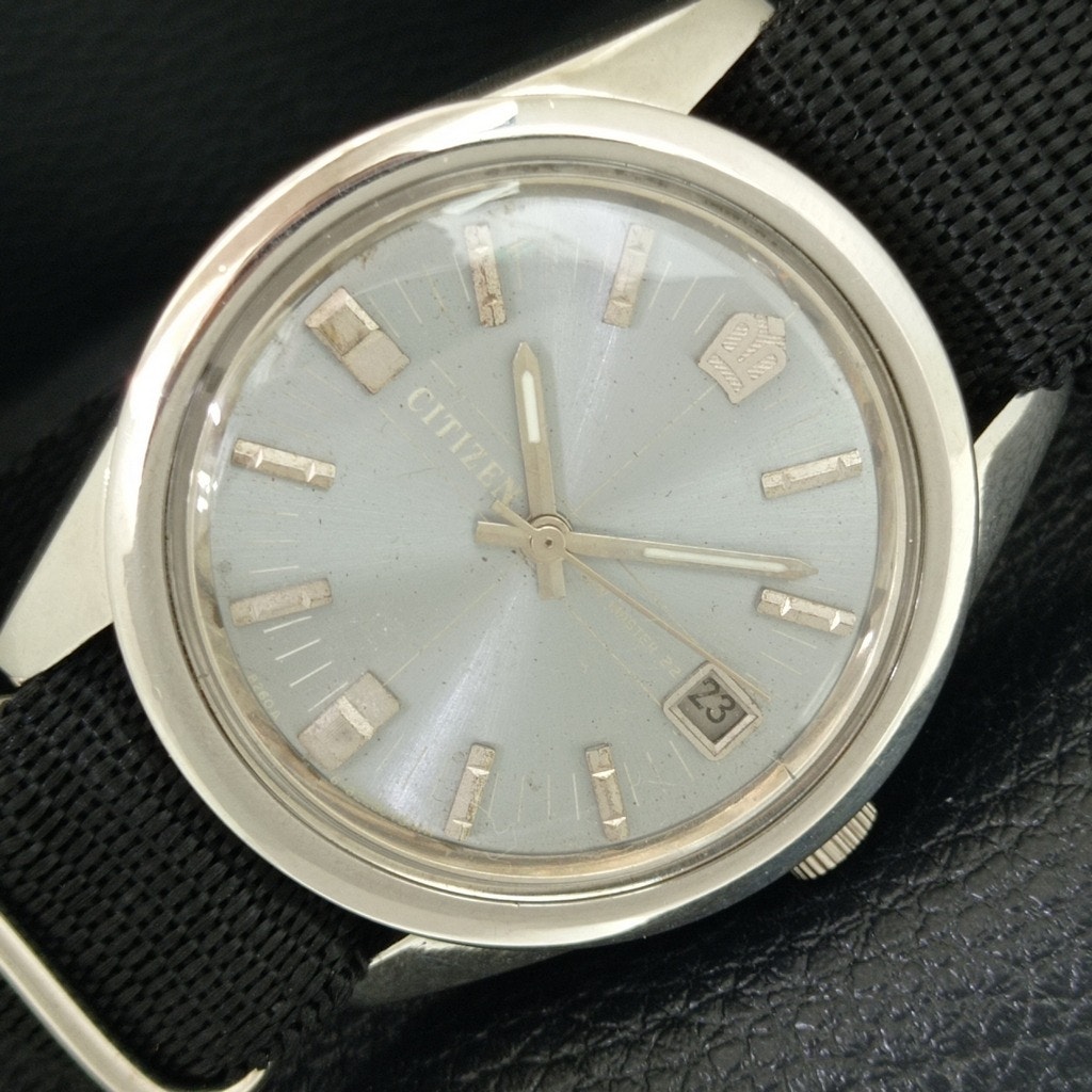 Vintage 1986 Citizen Manual Mens Silver Watch W/Daydate & Silver Accents